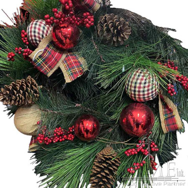 Wreath with Rustic Decor